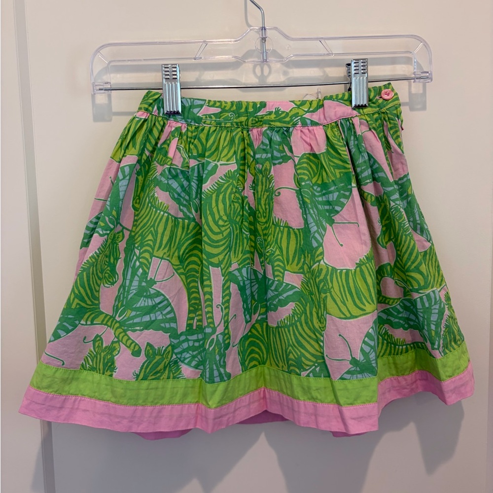 Cute Lilly Pulitzer Lined skirt. Great Condition. Side Zipper. Size 7
